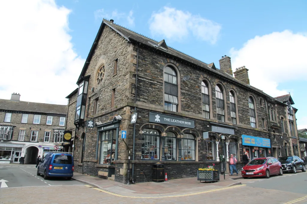 2 bed flat for sale, Main Road, Windermere, LA23