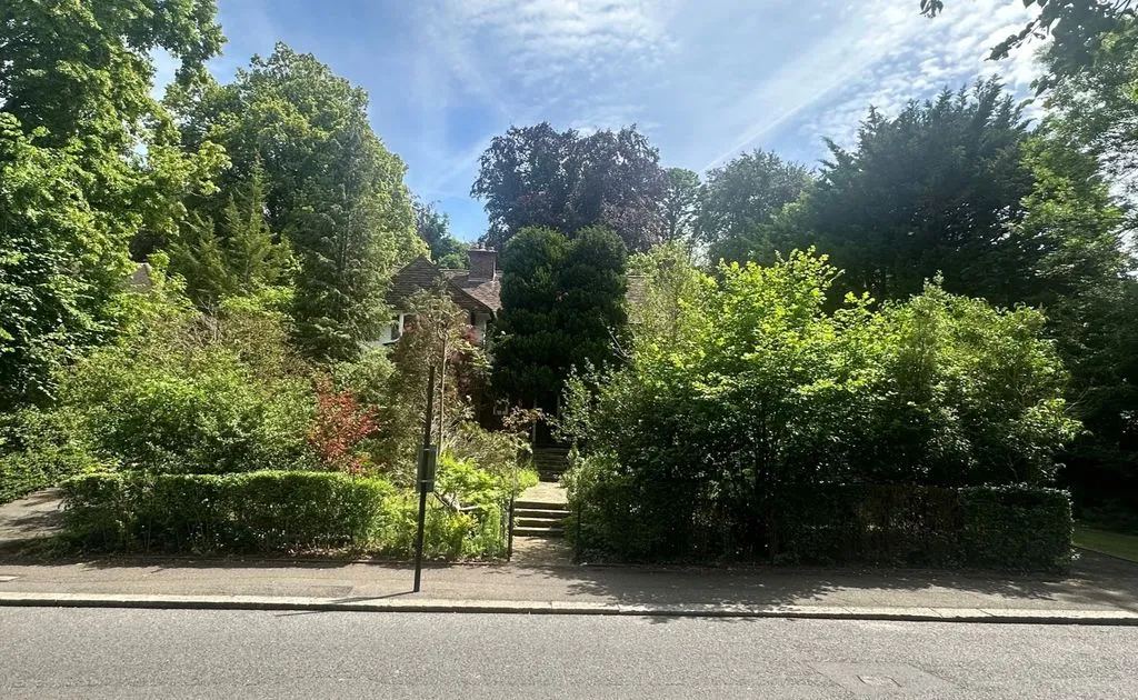 Woodcote Valley Road, Purley CR8 3BG, photo 24