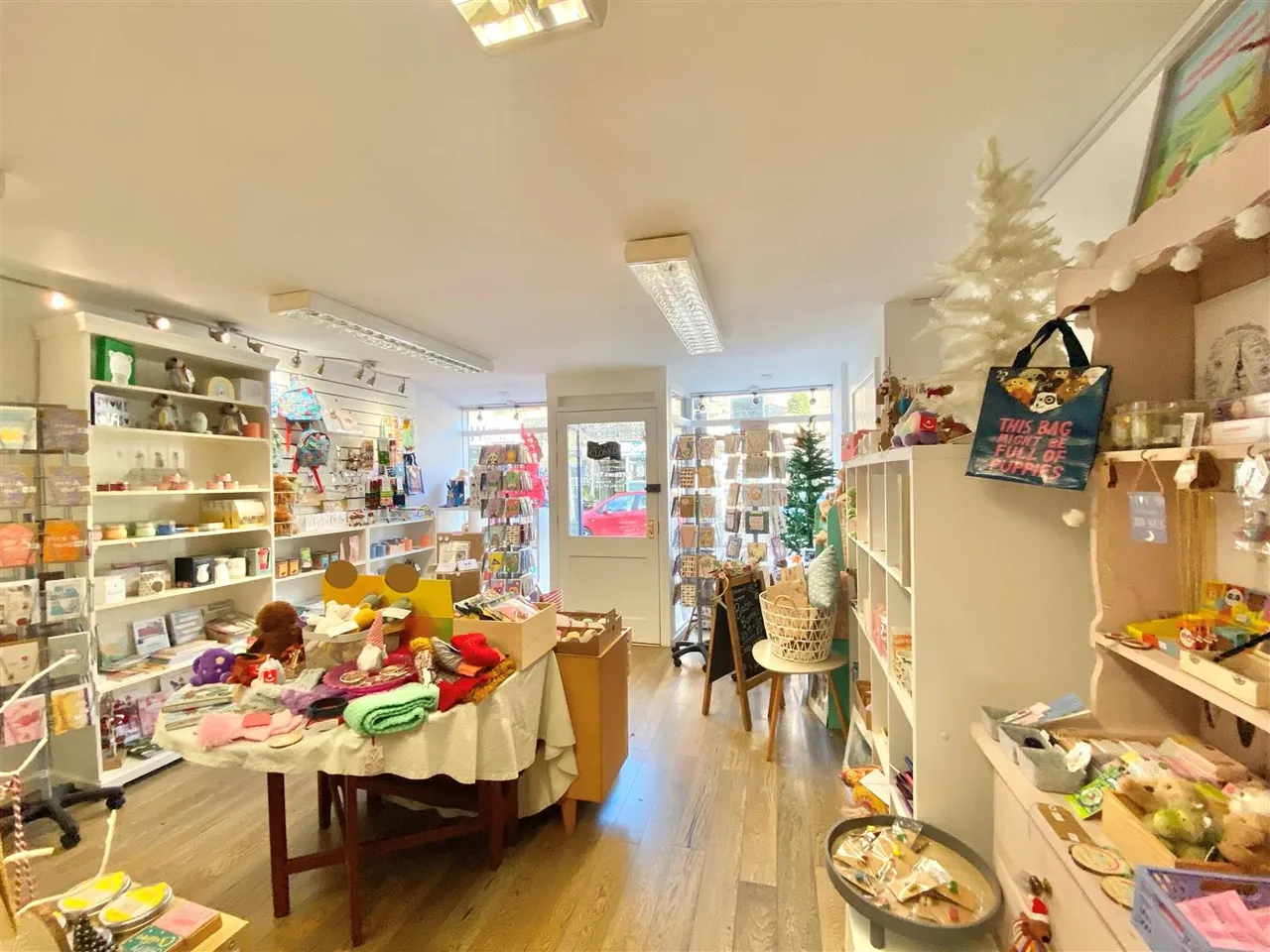 Market Street, New MIlls, SK22, photo 10