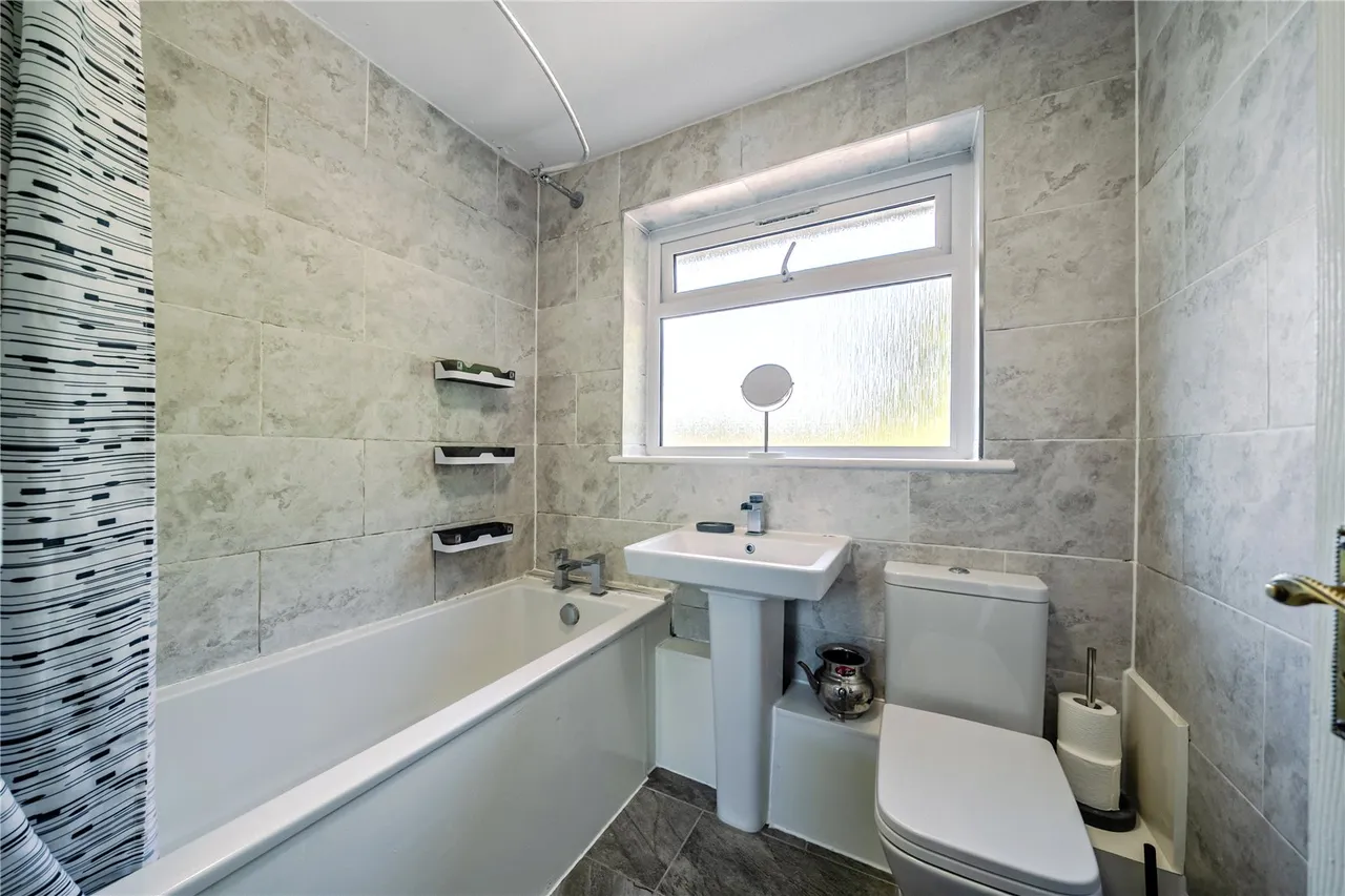 Oakwood Drive, Southampton, Hampshire, SO16 8EJ, photo 13