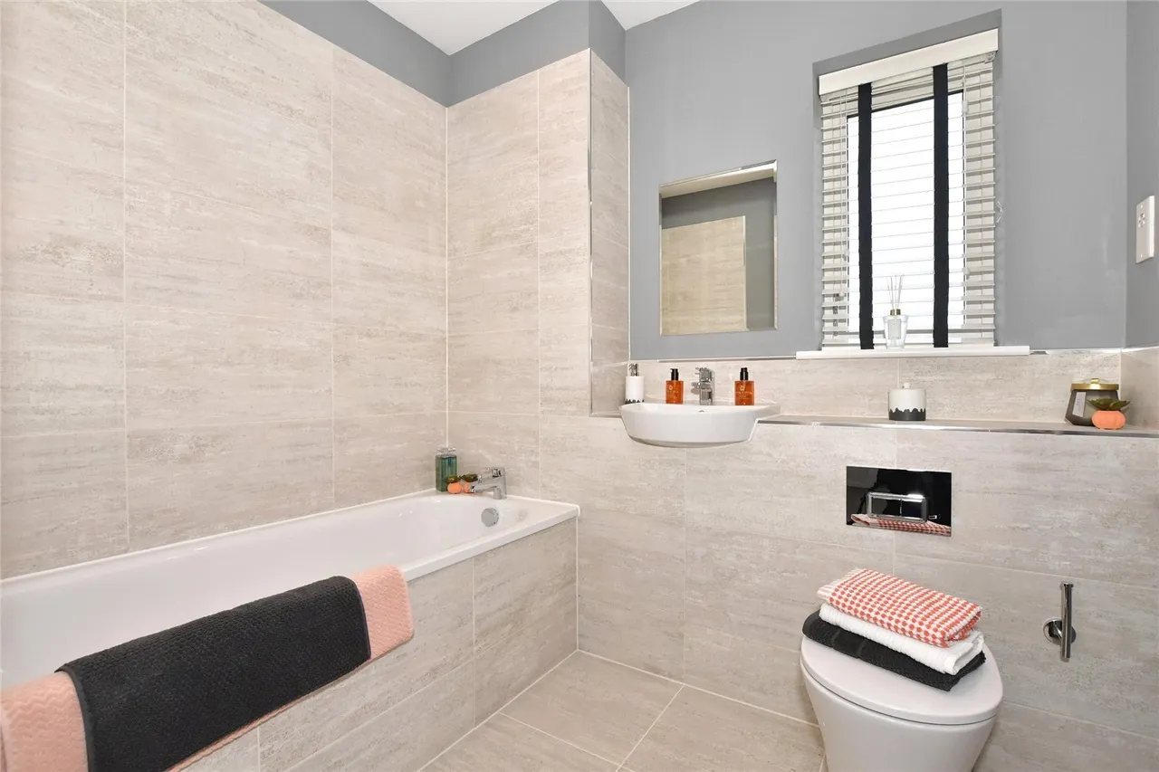 Barley Drive, Chestfield, Whitstable, Kent, CT5, photo 6