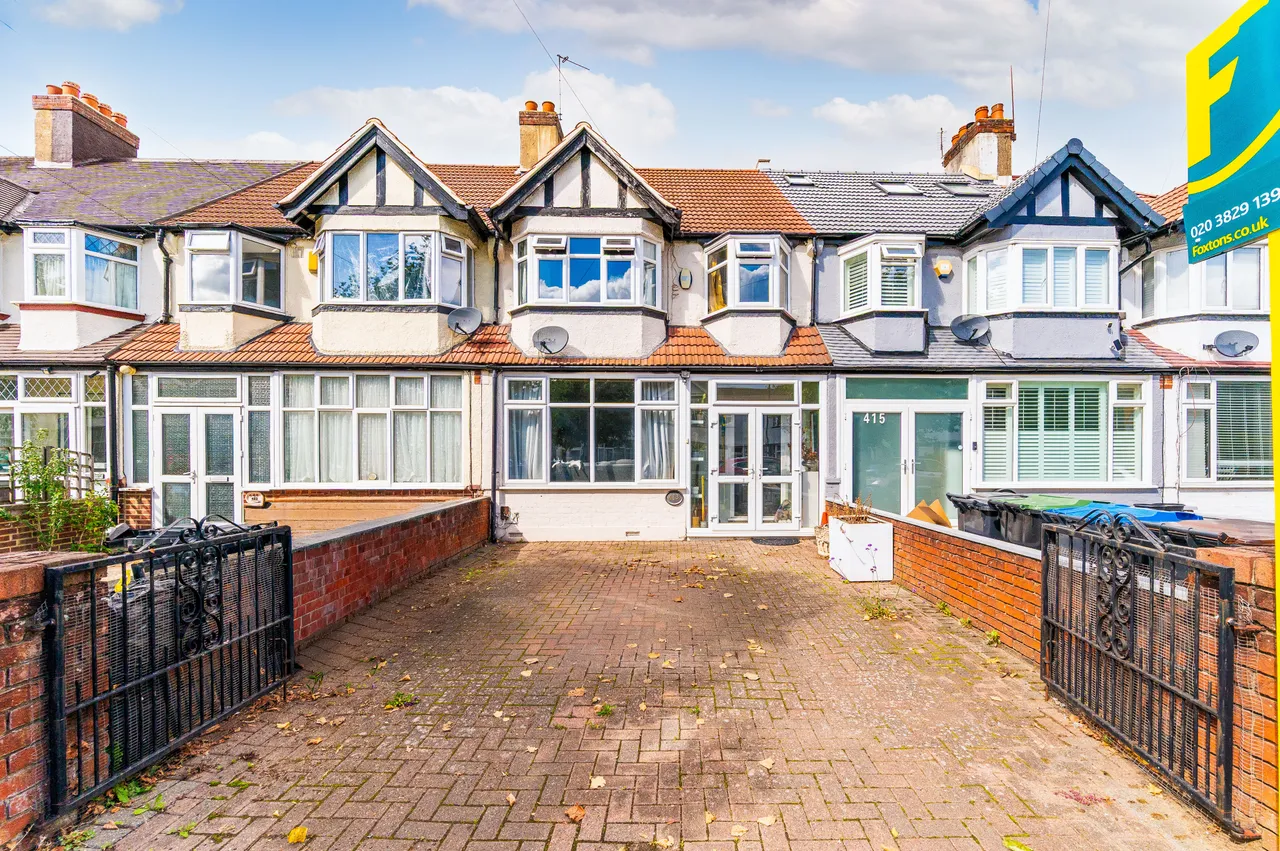 3 bed house for sale — 413 Davidson Road, Croydon
