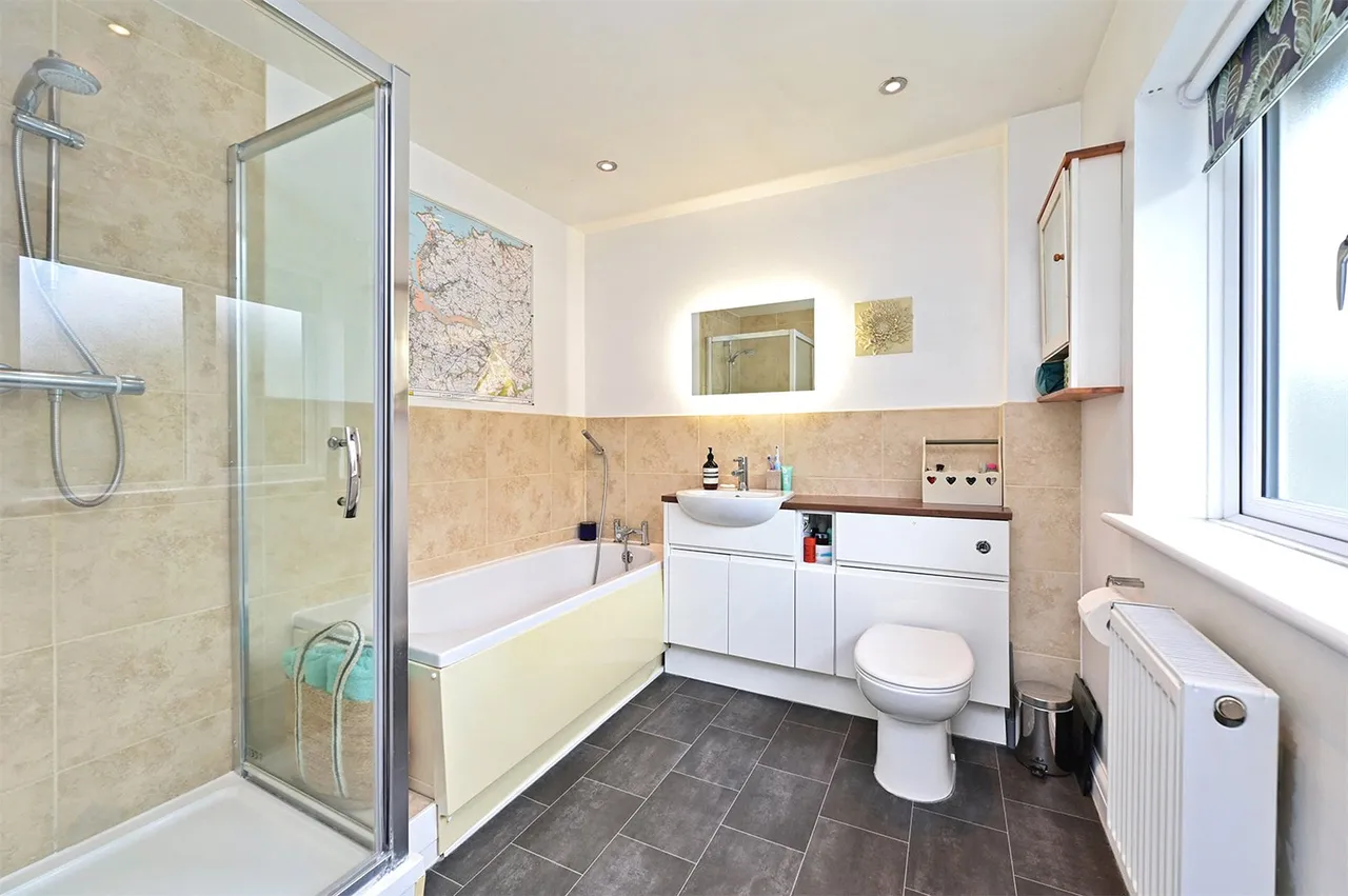 Minehurst Road, Mytchett, Camberley, Surrey, GU16 6JP, photo 8