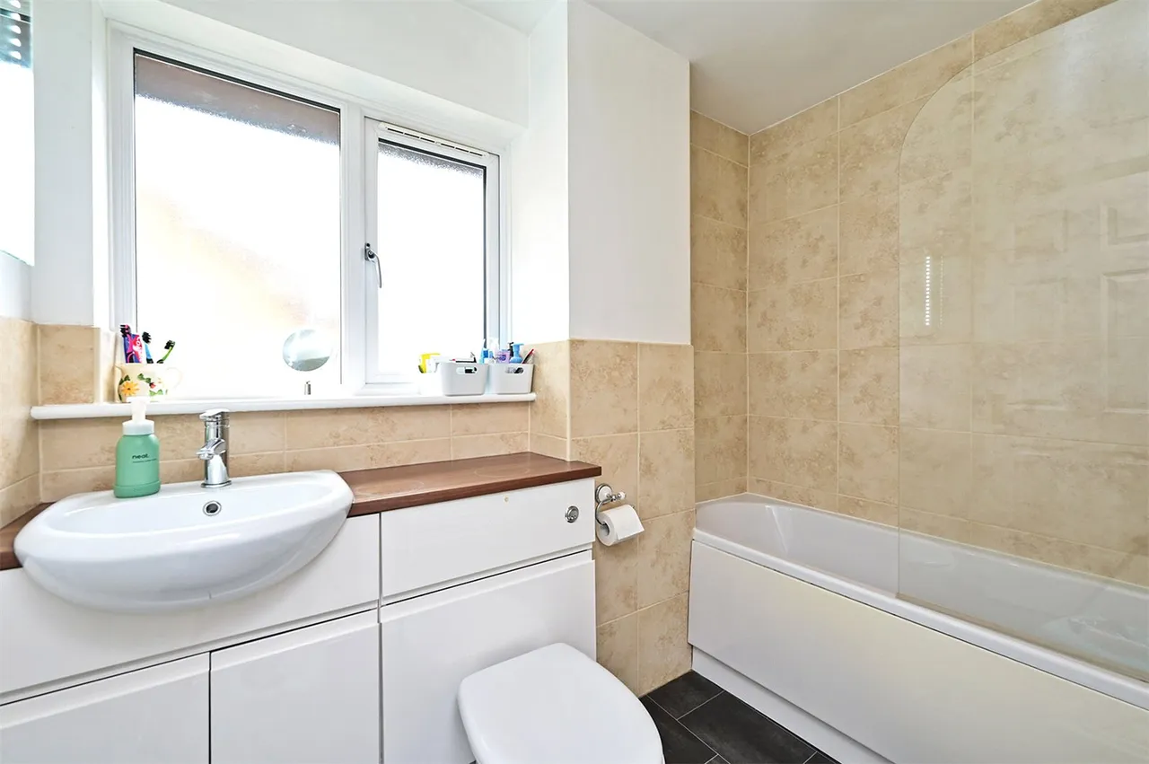 Minehurst Road, Mytchett, Camberley, Surrey, GU16 6JP, photo 16
