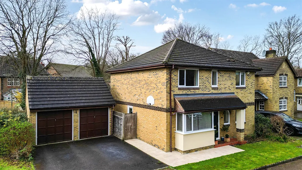 Minehurst Road, Mytchett, Camberley, Surrey, GU16 6JP, photo 21