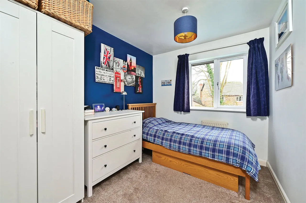 Minehurst Road, Mytchett, Camberley, Surrey, GU16 6JP, photo 15