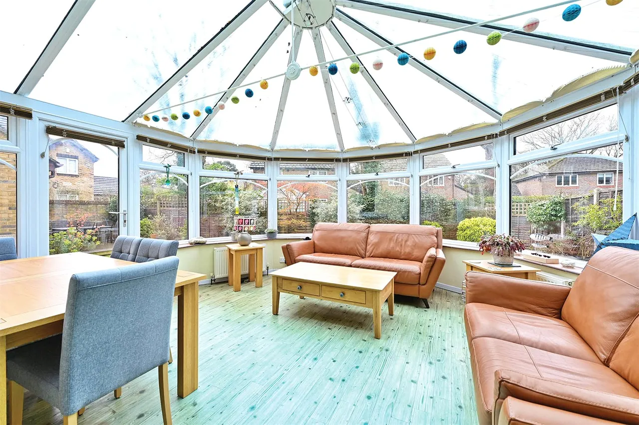 Minehurst Road, Mytchett, Camberley, Surrey, GU16 6JP, photo 5