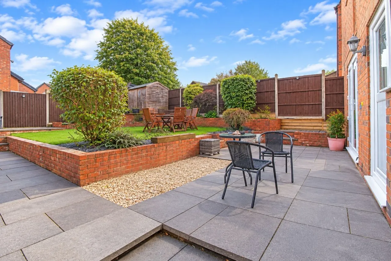 Dunnock Close, Uttoxeter, ST14, photo 12