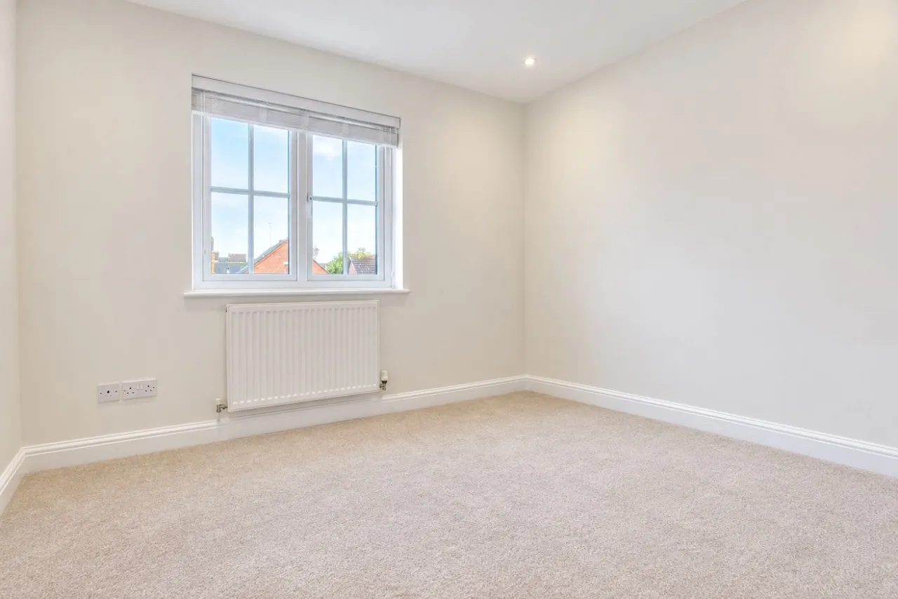 Dunnock Close, Uttoxeter, ST14, photo 18
