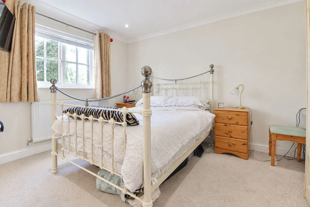 Dunnock Close, Uttoxeter, ST14, photo 13