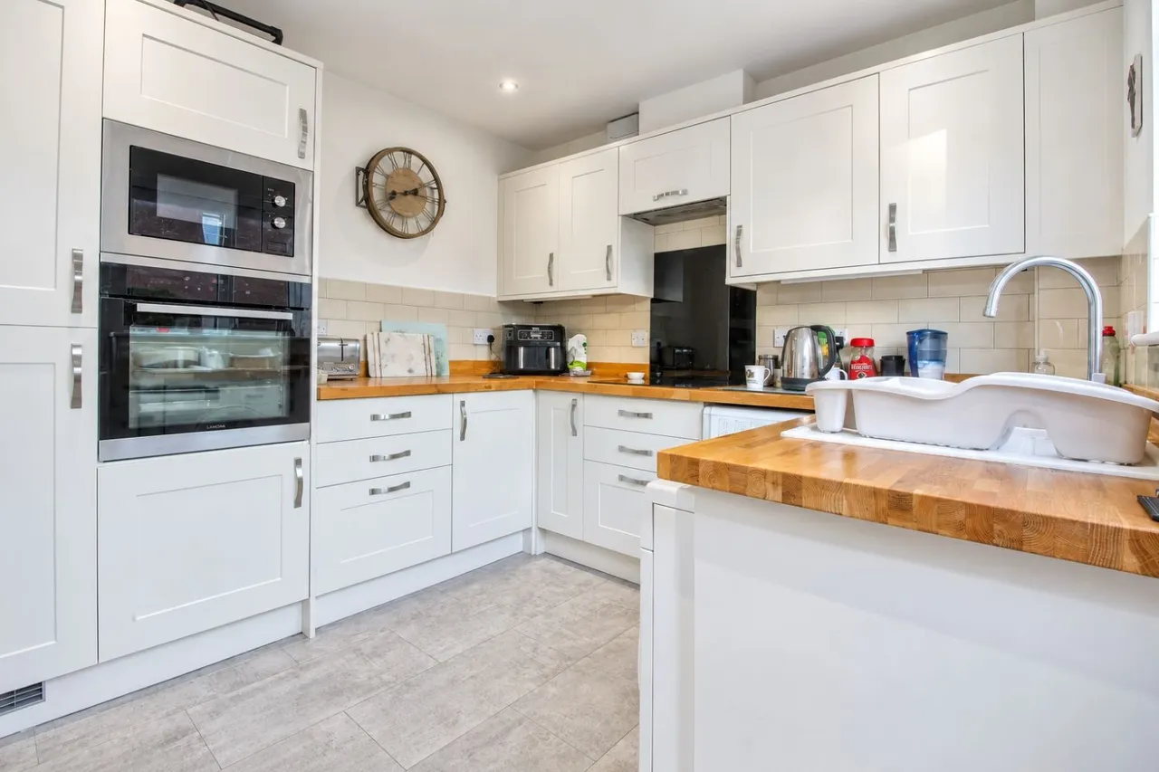 Dunnock Close, Uttoxeter, ST14, photo 4