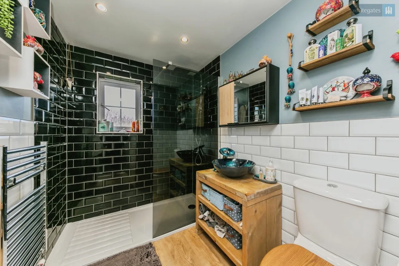 Hillside Close, Weston, CW2, photo 18