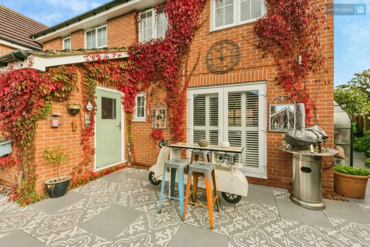 Hillside Close, Weston, CW2, photo 27