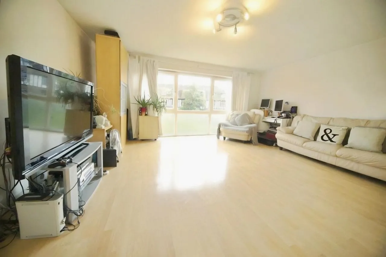 Addiscombe Rd, 97 Addiscombe Rd, East Croydon, Surrey, photo 3