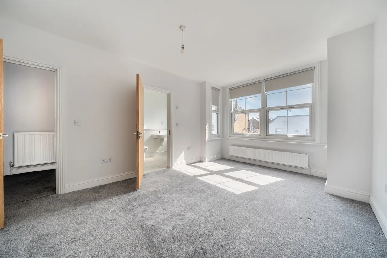 St. Leonards Road, Windsor, SL4, photo 7