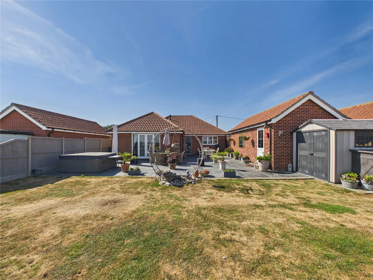 Holland Road, Little Clacton, CO16, photo 30