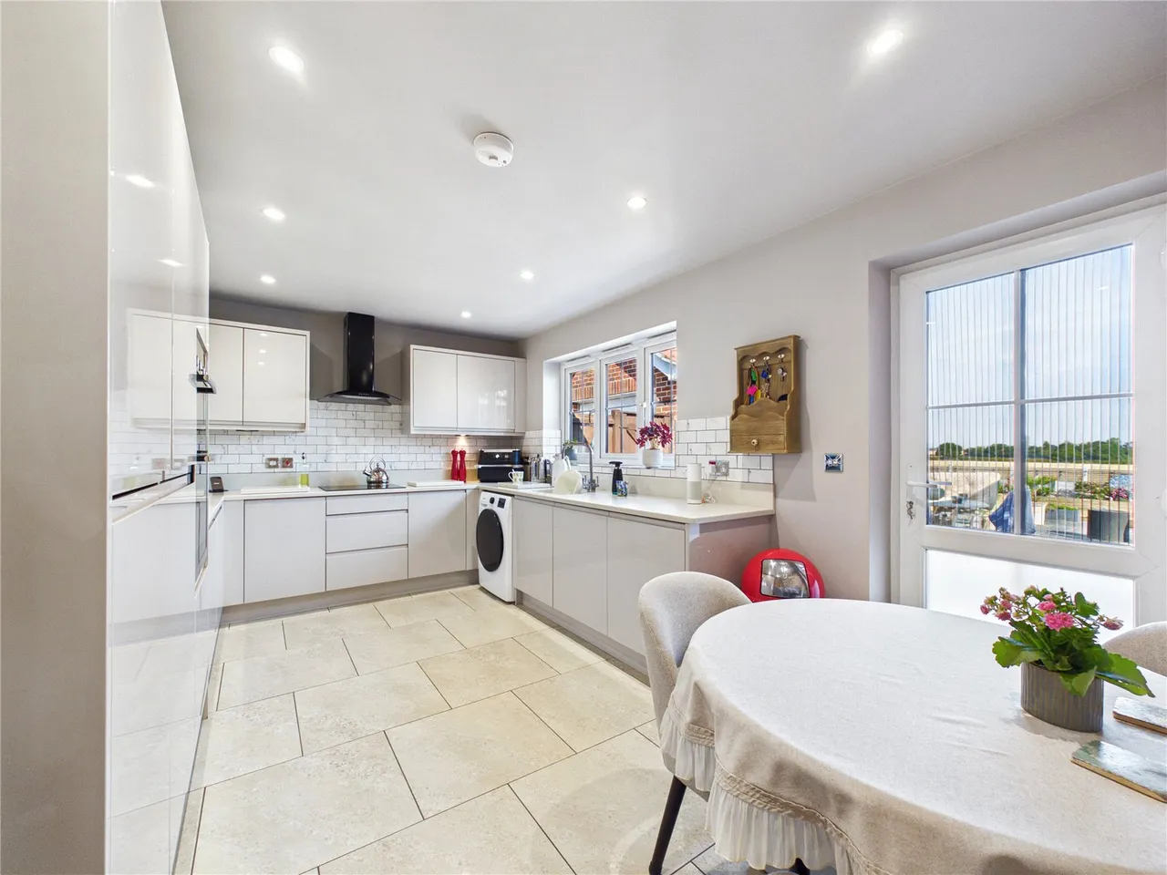 Holland Road, Little Clacton, CO16, photo 2