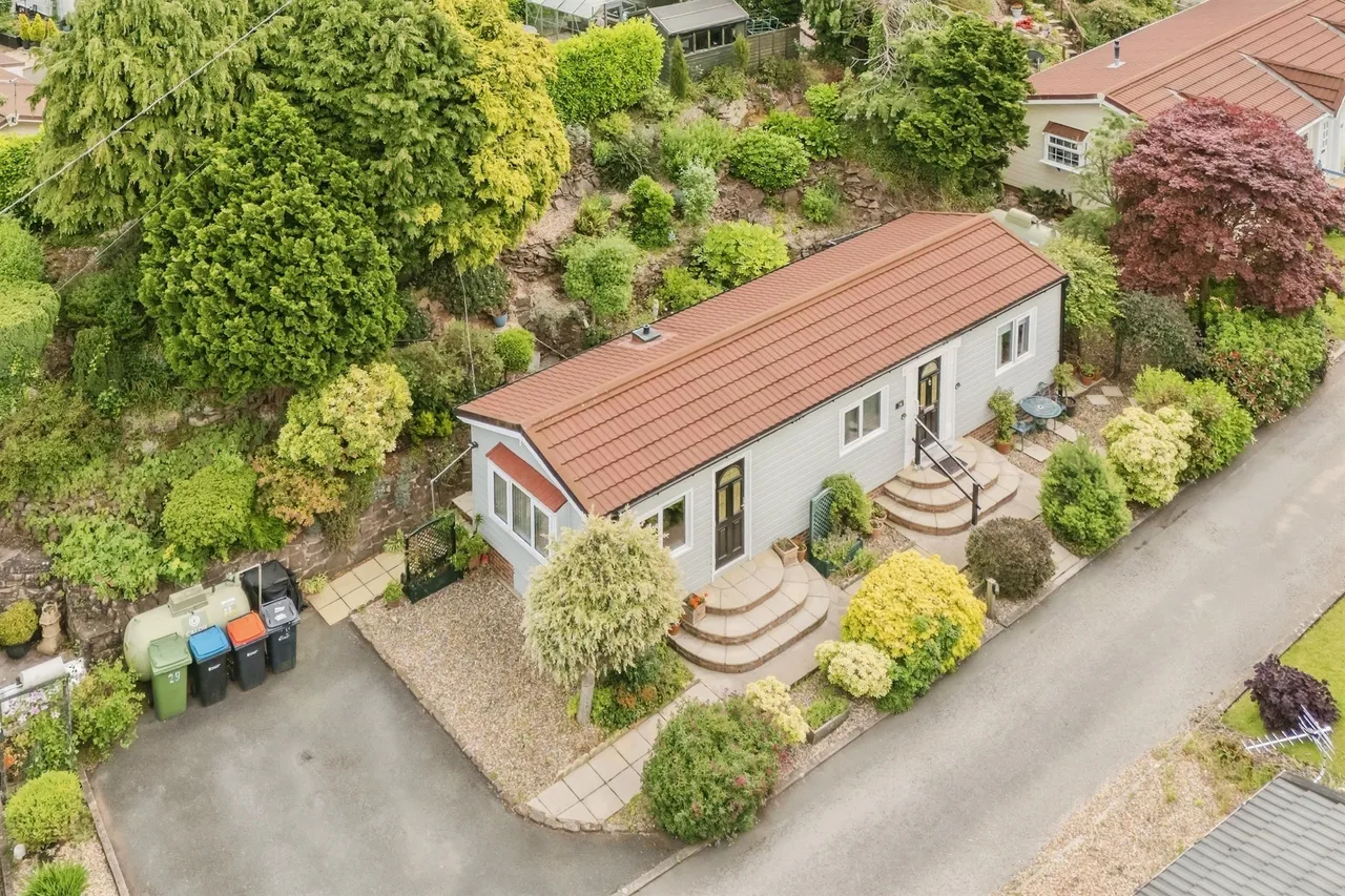 2 bed park home for sale — Eddisbury Hill, Delamere, Northwich