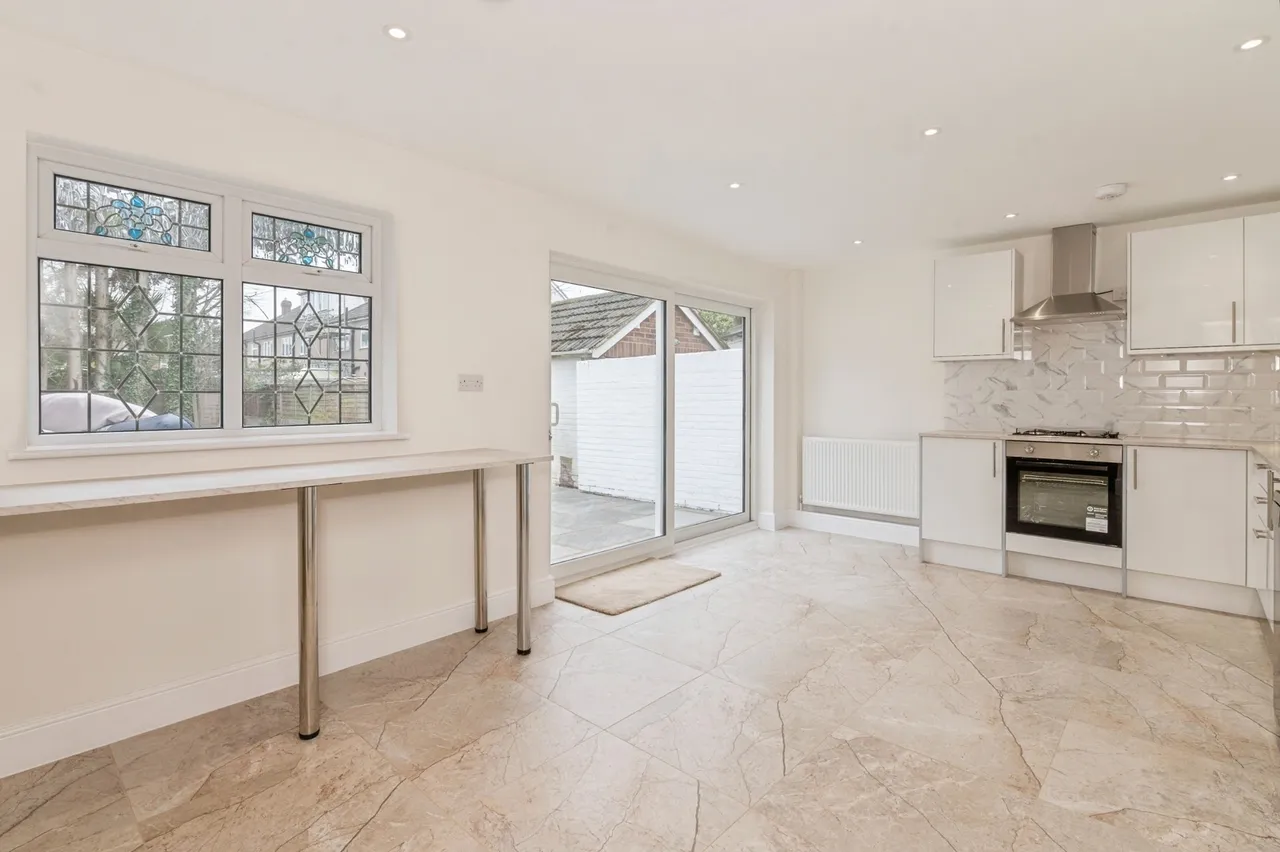 Orchard Avenue, Rainham, RM13, photo 3