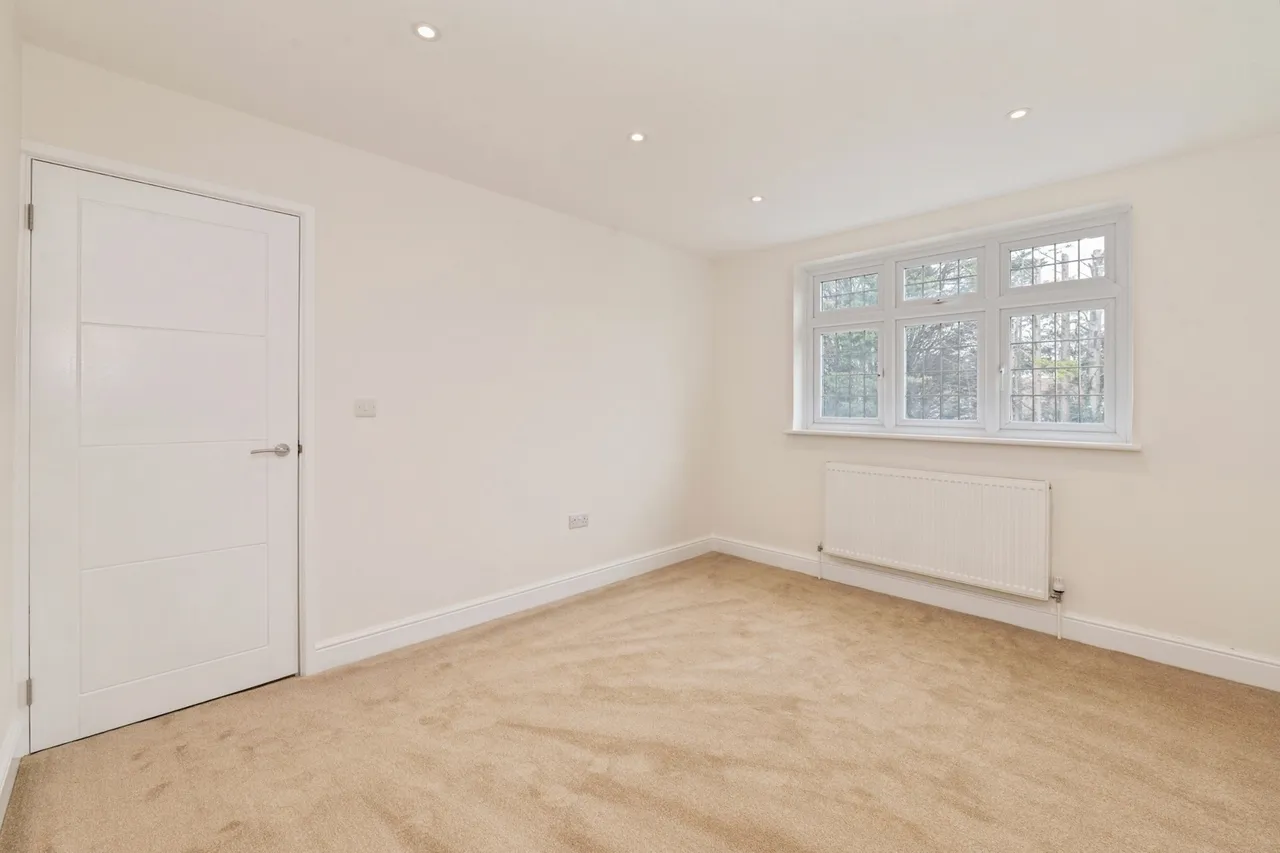 Orchard Avenue, Rainham, RM13, photo 10