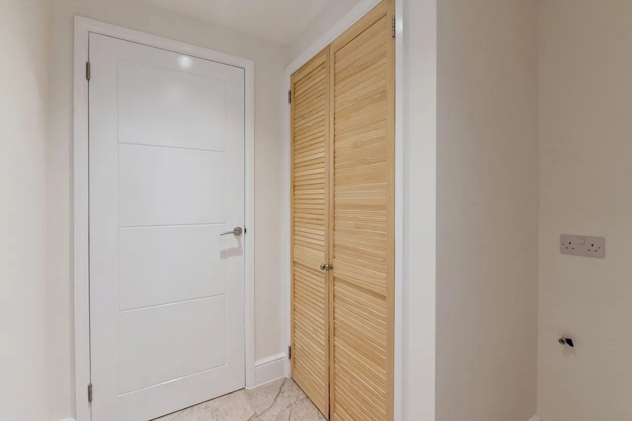 Orchard Avenue, Rainham, RM13, photo 15