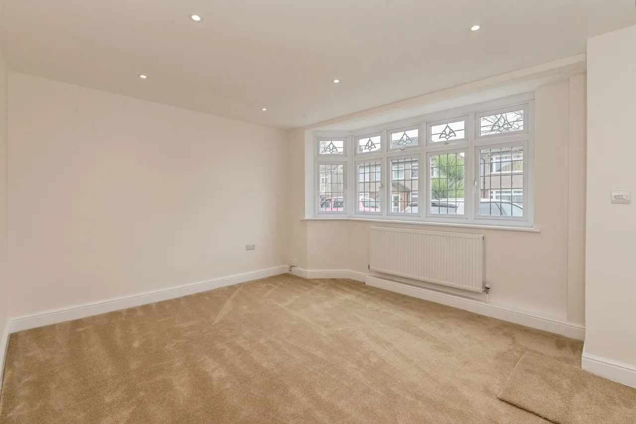 Orchard Avenue, Rainham, RM13, photo 24