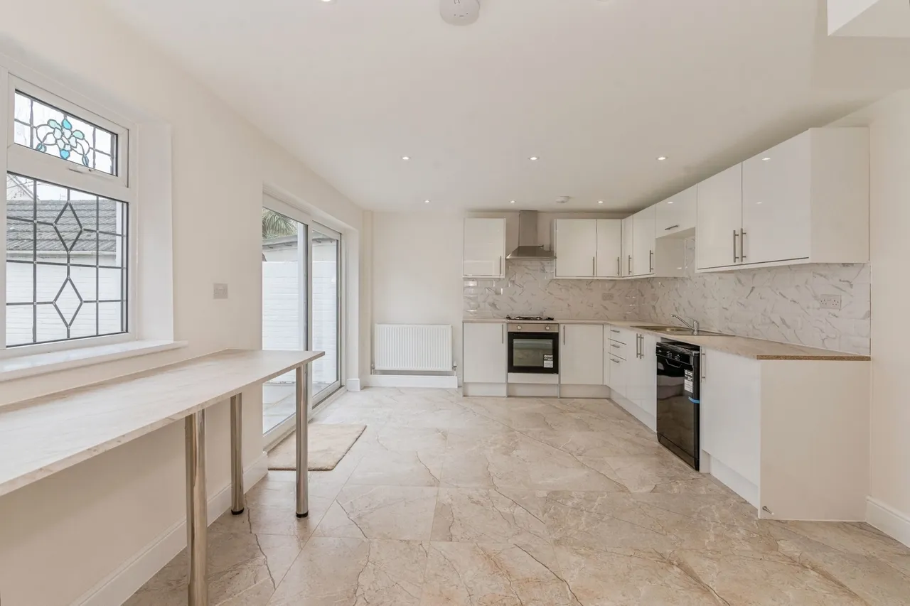 Orchard Avenue, Rainham, RM13, photo 23