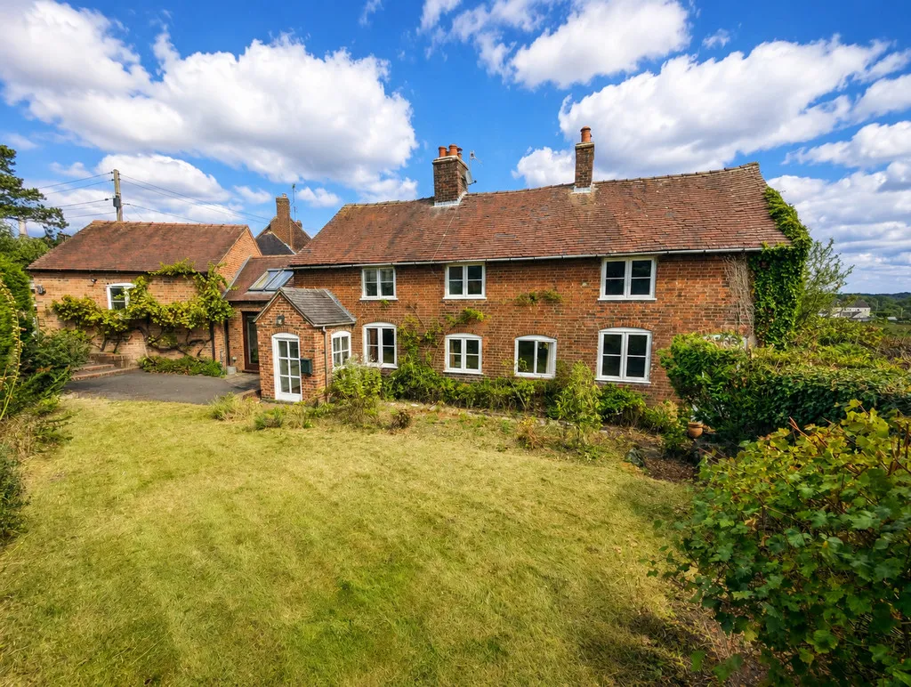 3 bed house for sale, Hall Lane, Middle Mayfield