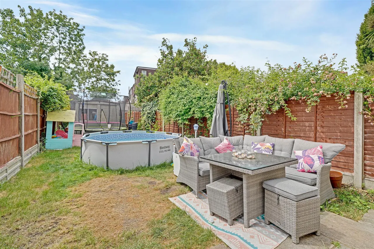 Mill Road, Twickenham, TW2, photo 5