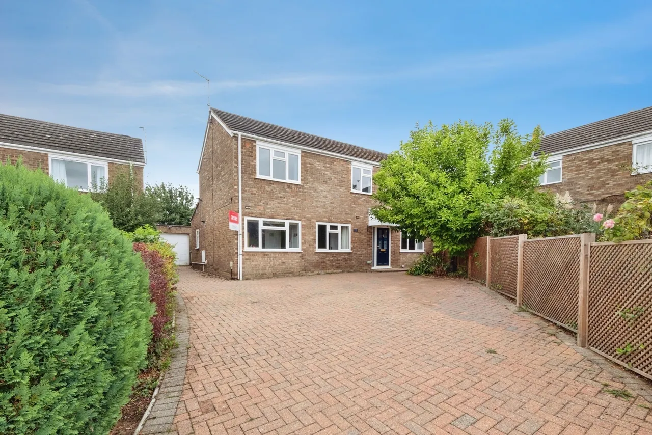 4 bed house for sale, Mansel Close, Cosgrove, MK19