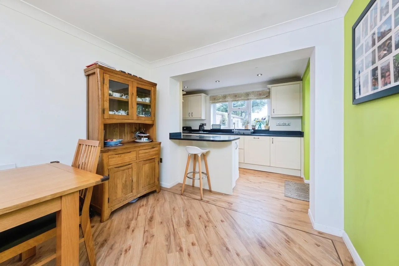 Mansel Close, Cosgrove, MK19, photo 5