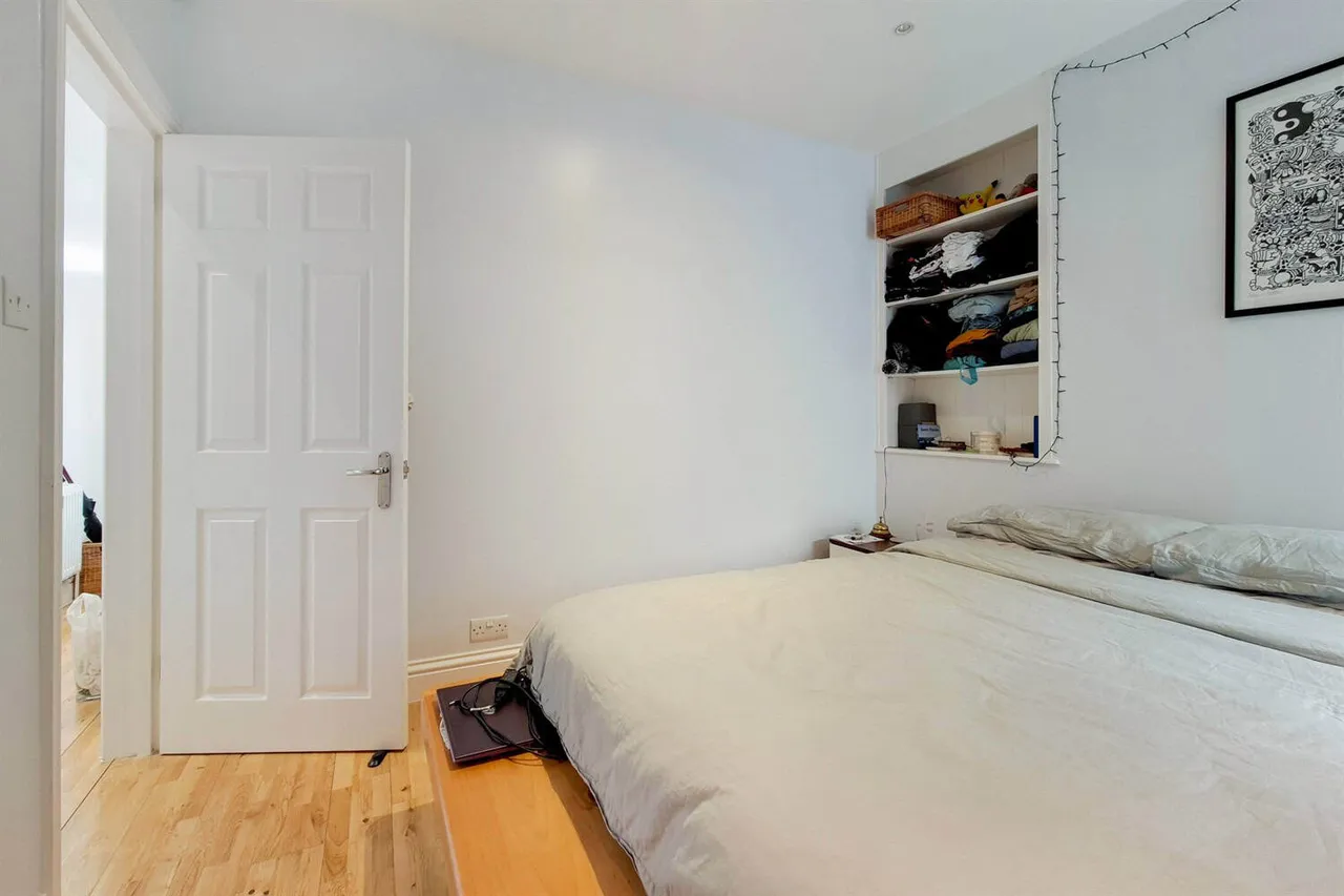 Tooting, SW17 9AX, photo 6