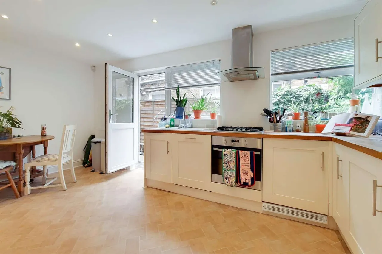 Tooting, SW17 9AX, photo 4