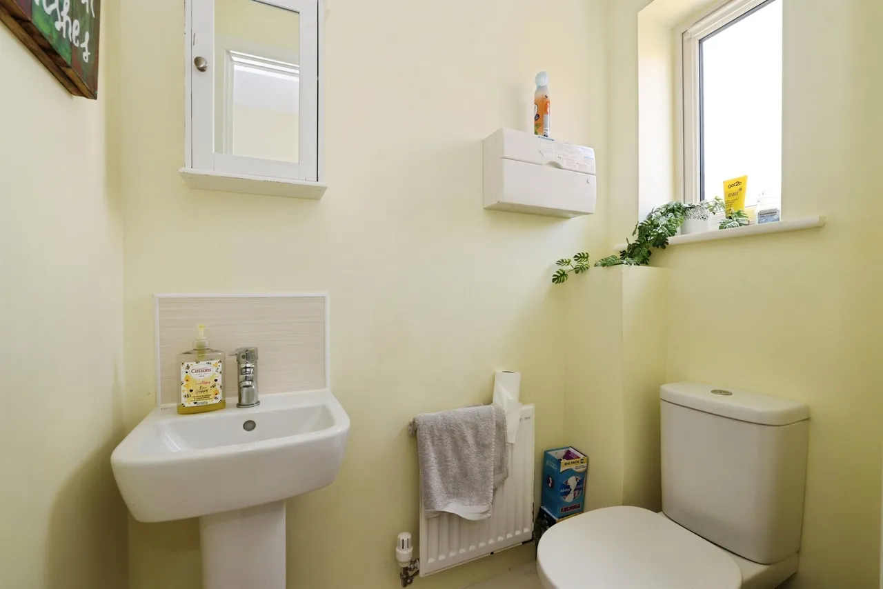 Ramsay Road, Calne, SN11, photo 8