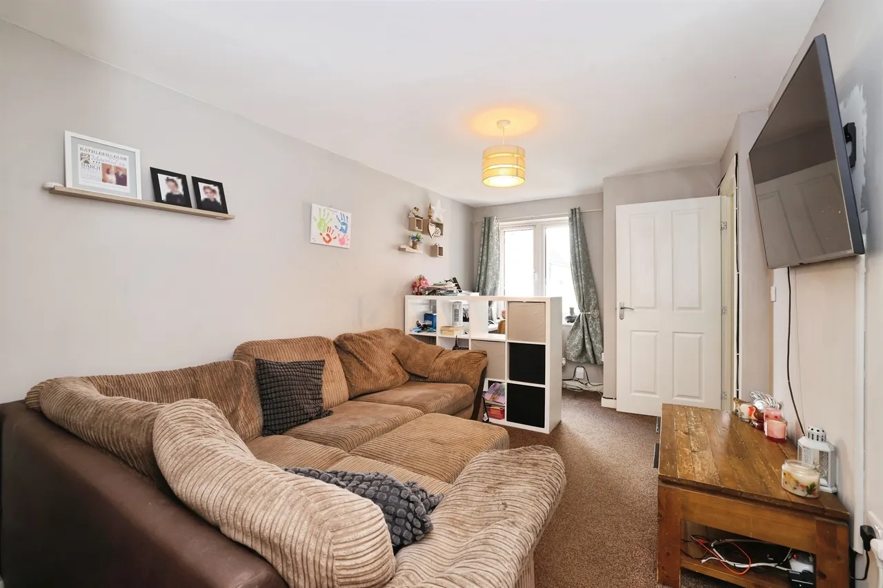 Ramsay Road, Calne, SN11, photo 2