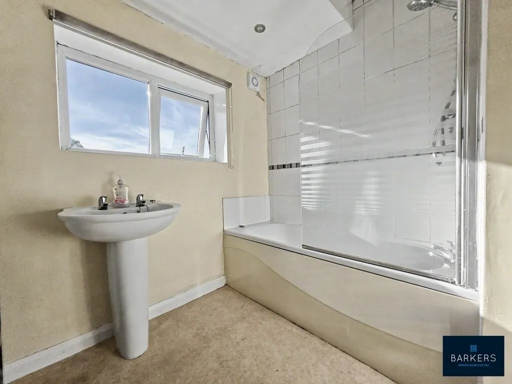 Kingsley Drive, Birkenshaw, BD11, photo 11