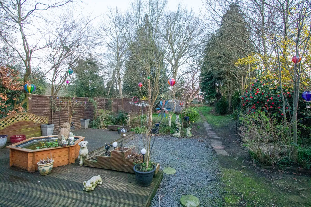 Wickham Close, Church Crookham, Fleet, GU52 6NU, photo 13