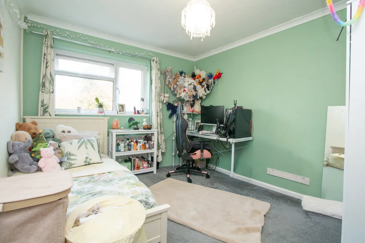 Wickham Close, Church Crookham, Fleet, GU52 6NU, photo 9