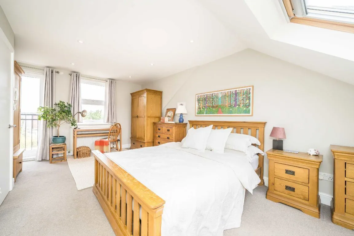 Caithness Road, CR4, photo 4