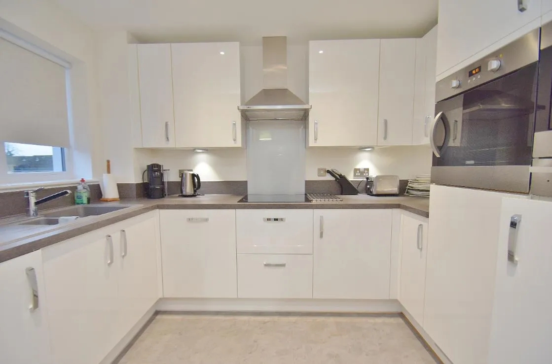 Eaves Court The Retreat, Princes Risborough, HP27, photo 8