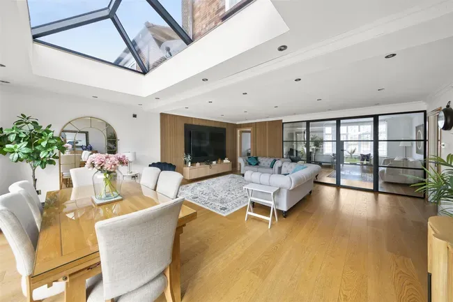 3 bed house for sale — Orchard View, Uxbridge