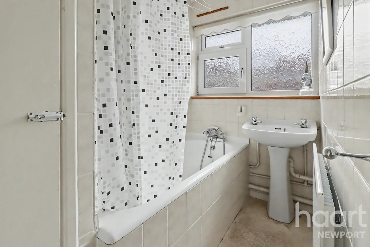 Humber Road, Newport, NP20, photo 8