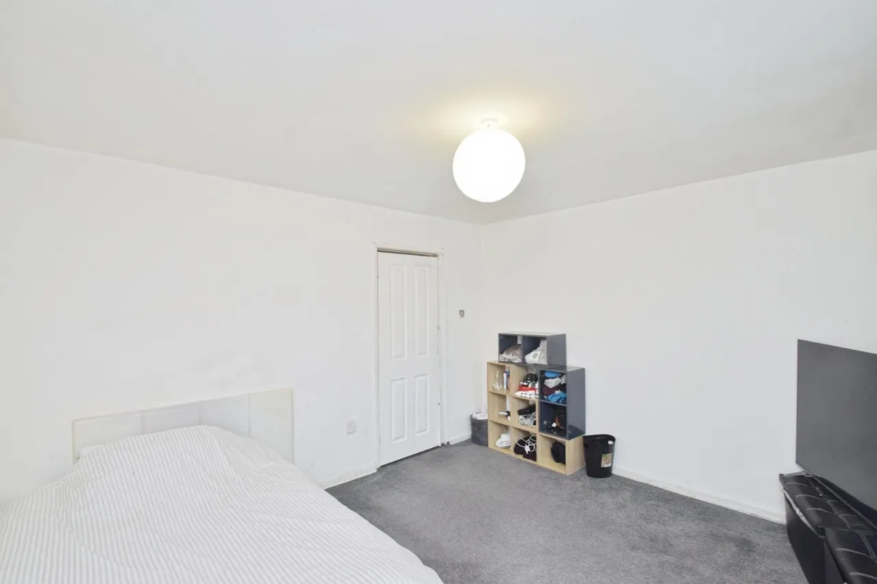 Heol Gruffydd, Swansea, SA5, photo 11