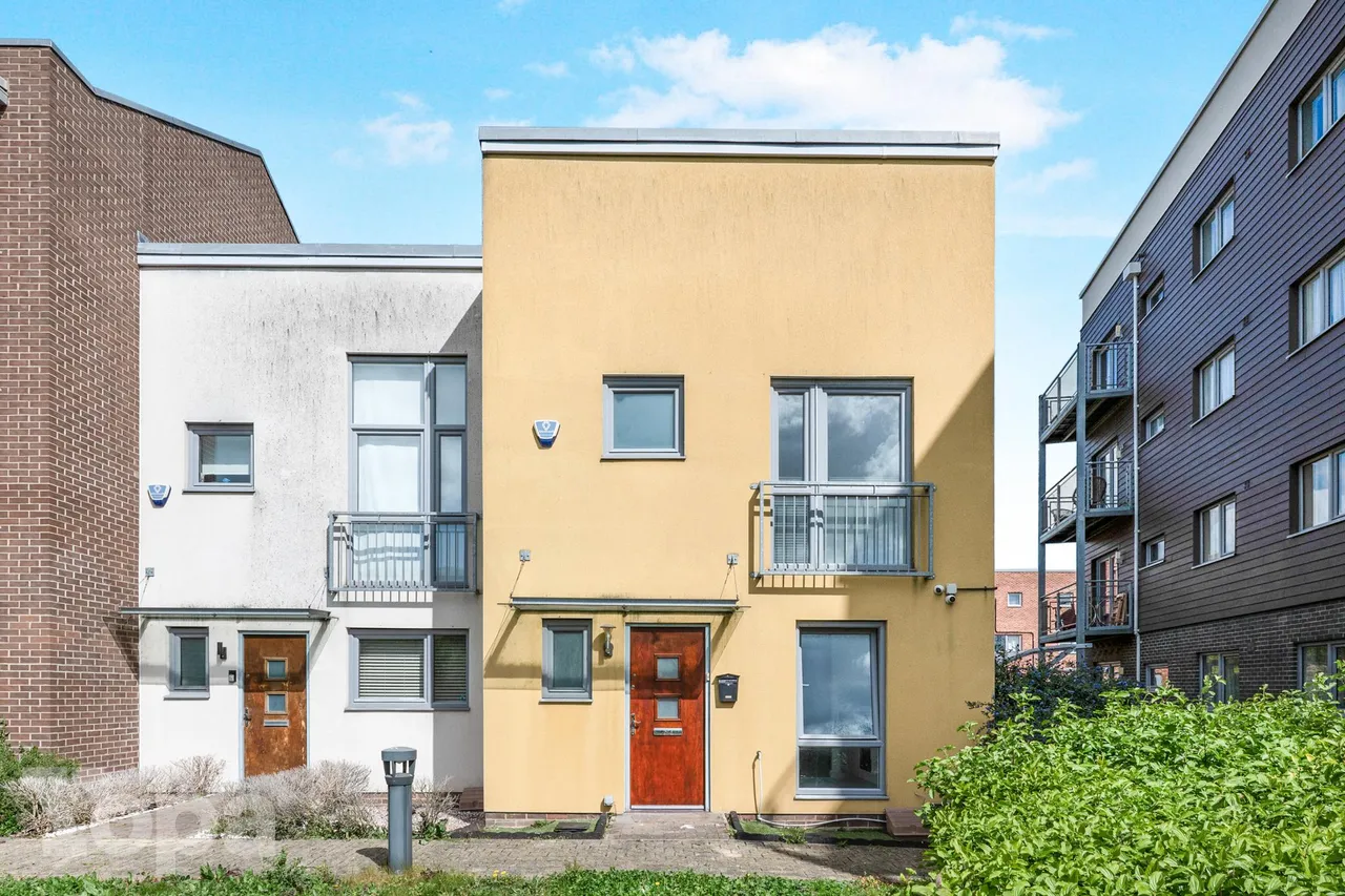 3 bed house for sale, Brunel Way, Dartford, DA1