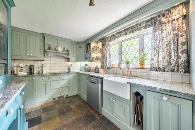Ashford Hill Road, Thatcham, RG19, photo 26