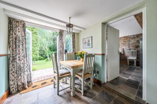 Ashford Hill Road, Thatcham, RG19, photo 8
