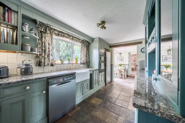 Ashford Hill Road, Thatcham, RG19, photo 29