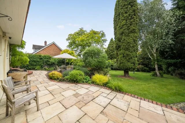 Ashford Hill Road, Thatcham, RG19, photo 22