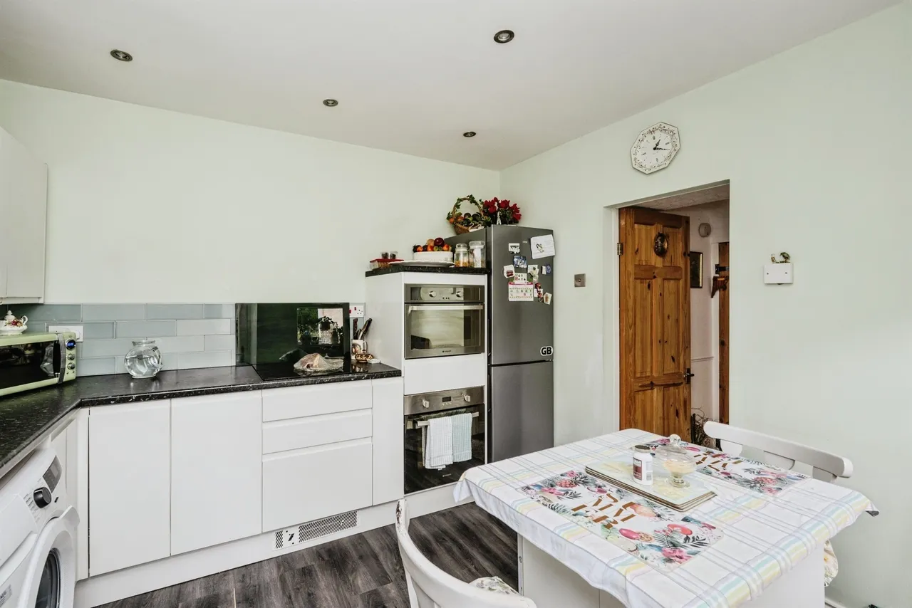 Trallwn Road, Swansea, SA7, photo 13