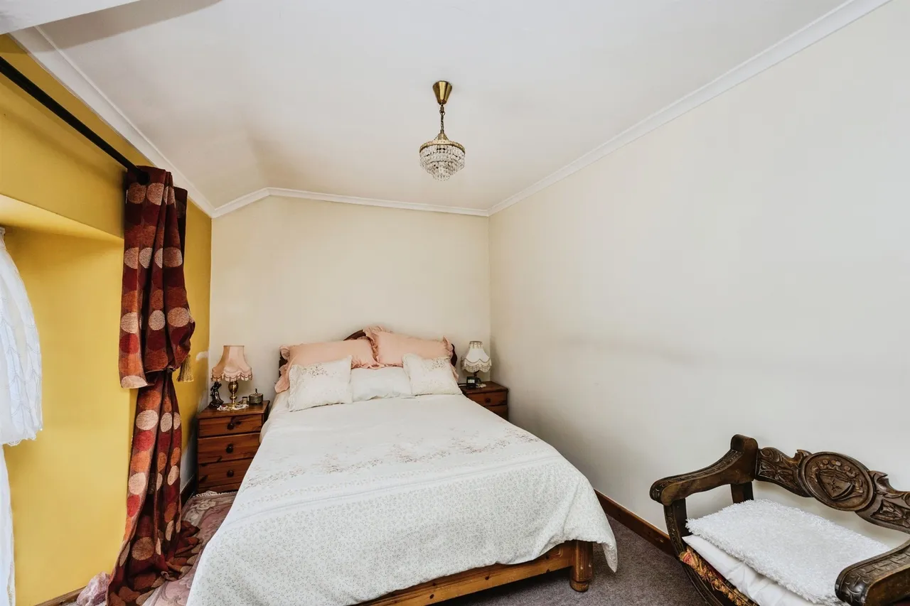 Trallwn Road, Swansea, SA7, photo 14